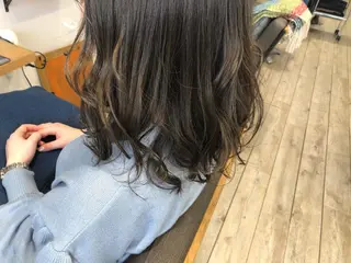 ミディアム カラー ヘアアレンジ 顔周りカット・相談 レイヤーも◎しずくのヘアスタイル