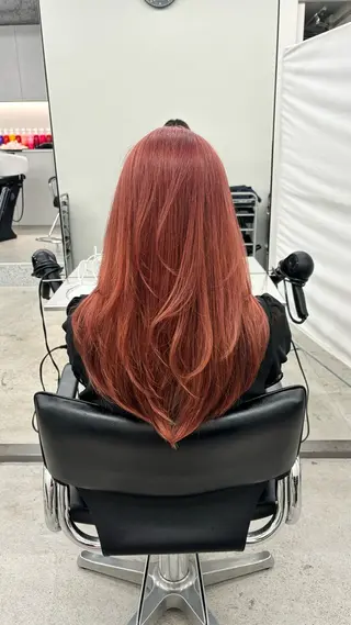 セミロング GRAFICA チサのヘアスタイル