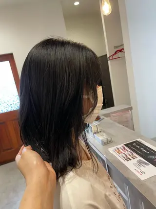 セミロング やまこし 美裕樹のヘアスタイル