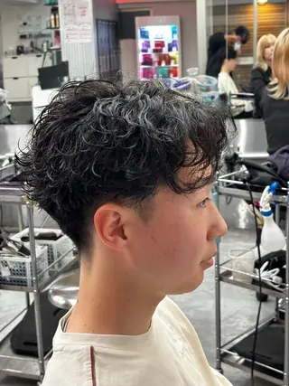 パーマ メンズ メンズ特化✨️ 韓国風パーマ🔥一八のヘアスタイル