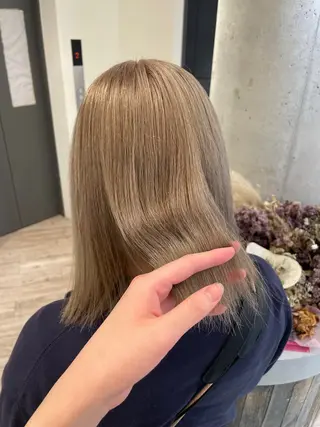 セミロング ♡似合わせハイトーン ♡maiのヘアスタイル