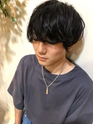 ショート パーマ MIOベージュカラー 柔らかいカラーのヘアスタイル