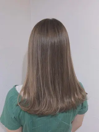 セミロング カラー 💜 MINORI💜のヘアスタイル