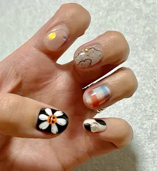 ネイル tsumeya ゆるかわ手描きネイルのネイルデザイン