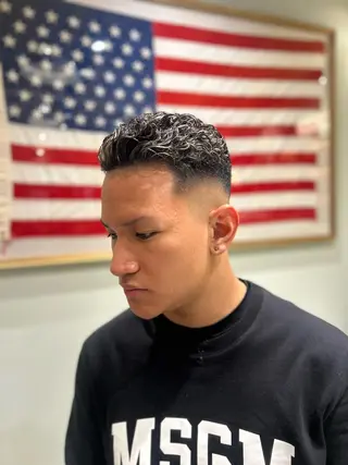 ショート LOSOME CUT WORKS所属・鈴木 航のヘアスタイル