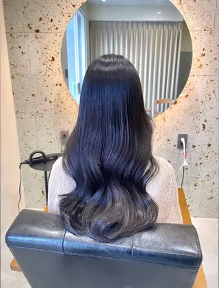 ロング カラー tim hinaのヘアスタイル
