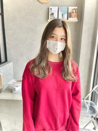 セミロング カラー 一ノ瀬 暁のヘアスタイル