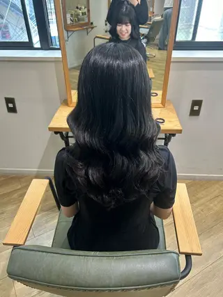 ロング カラー 暖色カラー🪷 オタク美容師🎶のヘアスタイル