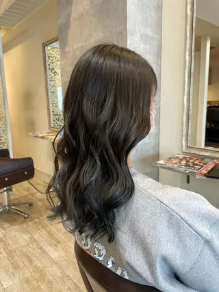 ロング カラー 小顔/似合わせカット 杉山莉菜のヘアスタイル