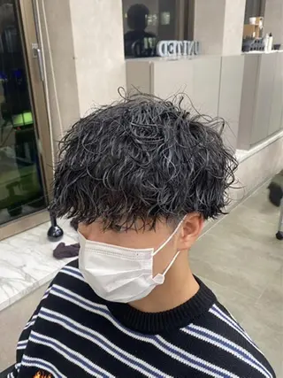 カラー *メンズ専門アカデミ ー🔥BLUCK🏁のヘアスタイル