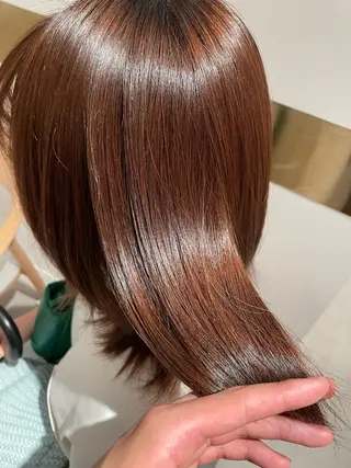 ミディアム レイヤーカット/透明 感カラー🐬永井瑠栞のヘアスタイル