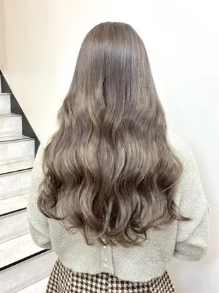 ロング 艶髪／透け感カラー ／ＲＹＯのヘアスタイル