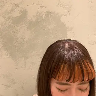 ロング カラー SAKINO． ベージュカラーのヘアスタイル