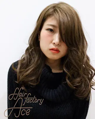 セミロング カラー 所渉/韓国レイヤー /ウルフカットのヘアスタイル