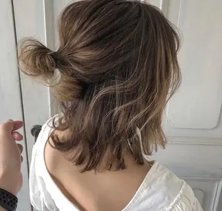 ミディアム カラー JILL ユキのヘアスタイル