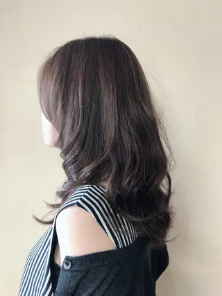 セミロング カラー 髪質改善✨透明感カラ ー🌈シエルブルーのヘアスタイル