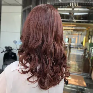 ミディアム カラー 山崎 絵莉香のヘアスタイル