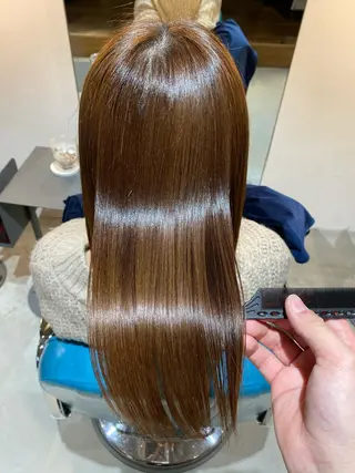 セミロング 必ず笑顔で帰っていた だきます！安田祐貴のヘアスタイル