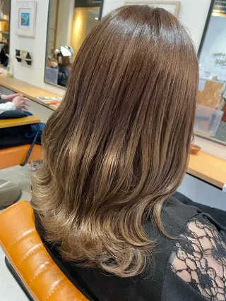 ミディアム カラー 中田 サヤカのヘアスタイル