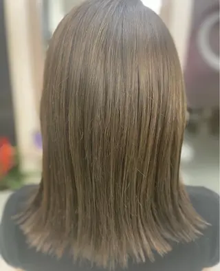 セミロング カラー Ash銀座店💜 misaのヘアスタイル