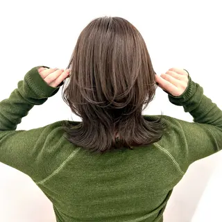 ミディアム カラー ブリーチなし/レイヤ ー特化🌈Tommyのヘアスタイル
