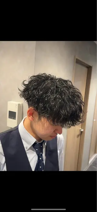ミディアム パーマ メンズ メンズパーマ特化 美容師kouyaのヘアスタイル
