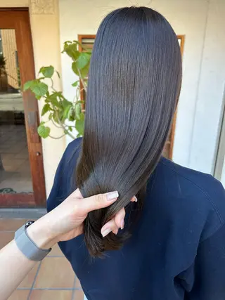 ロング カラー putri 川邉 優花のヘアスタイル