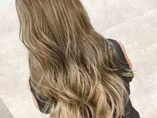 ロング KYOKO 【Bear】のヘアスタイル