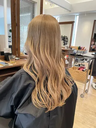 セミロング カラー ブリーチ👩🦳/ ✂︎MANAMIのヘアスタイル