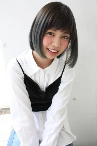 ミディアム カラー tuuli トゥーリのヘアスタイル