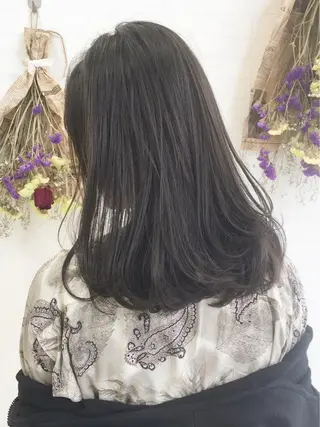 ロング カラー 立川 奈那子のヘアスタイル