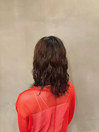 ミディアム エルロン 栢原のヘアスタイル