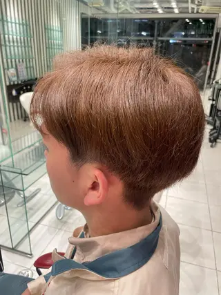 カラー 岡野 芽依のヘアスタイル