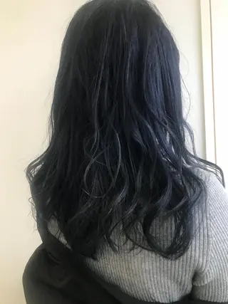 カラー pole/apartment所属・💓パーマ，💗 レイヤーカットのヘアスタイル