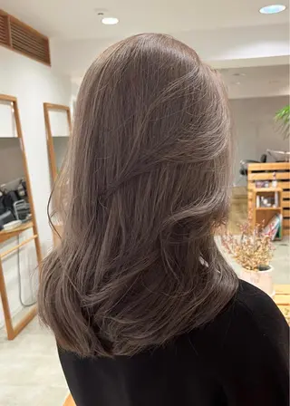 セミロング hoNua. 栄/透明感カラーのヘアスタイル