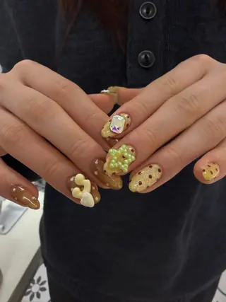 ネイル koyu 🩶のネイルデザイン