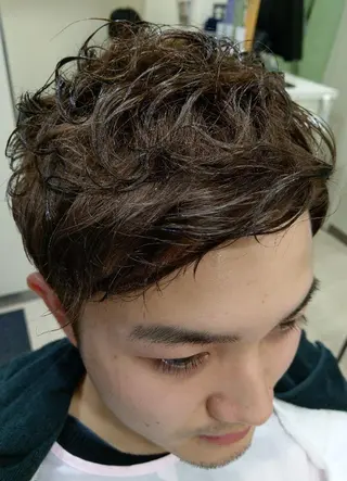 ミディアム パーマ カラー 渡邉 直登のヘアスタイル