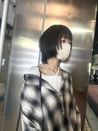 ミディアム パーマ 7Bridge 滝内ひよりのヘアスタイル