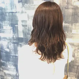 セミロング カラー 日高 香織のヘアスタイル
