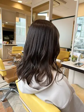 セミロング カラー 平山 美緒のヘアスタイル