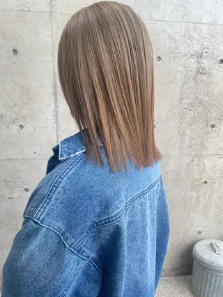 ミディアム カラー 日高 香織のヘアスタイル