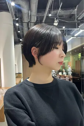 ショート 石塚 瑛里菜のヘアスタイル
