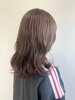 セミロング カラー 山口 莉奈のヘアスタイル