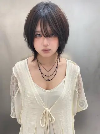 ミディアム 韓国/レイヤー/艶髪 ルキアのヘアスタイル