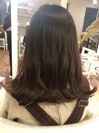 ミディアム Annie 吉田 裕美のヘアスタイル