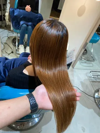 ロング 必ず笑顔で帰っていた だきます！安田祐貴のヘアスタイル