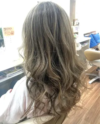 ロング カラー GROSS所属・正木 彩音のヘアスタイル