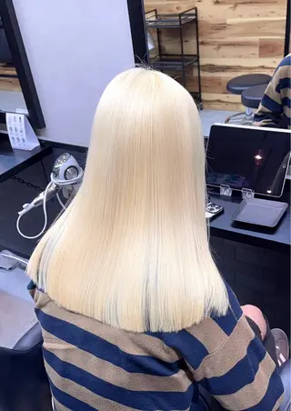 セミロング 泉水 彩希のヘアスタイル