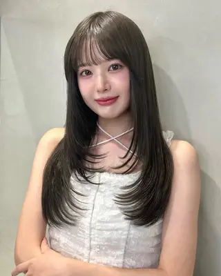 セミロング カラー ヘアアレンジ GLROW大宮所属・大宮🎨高明度/カラ ー/髪質改善/ハルのヘアスタイル