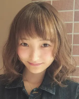 ミディアム パーマ カラー ブリーチ・ハイトーン 特化🎉内山のヘアスタイル